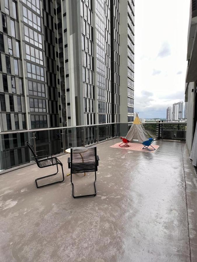 D Bunga مسلم Homestay Pool View Legoland Nusajaya Nusajaya  Dış mekan fotoğraf