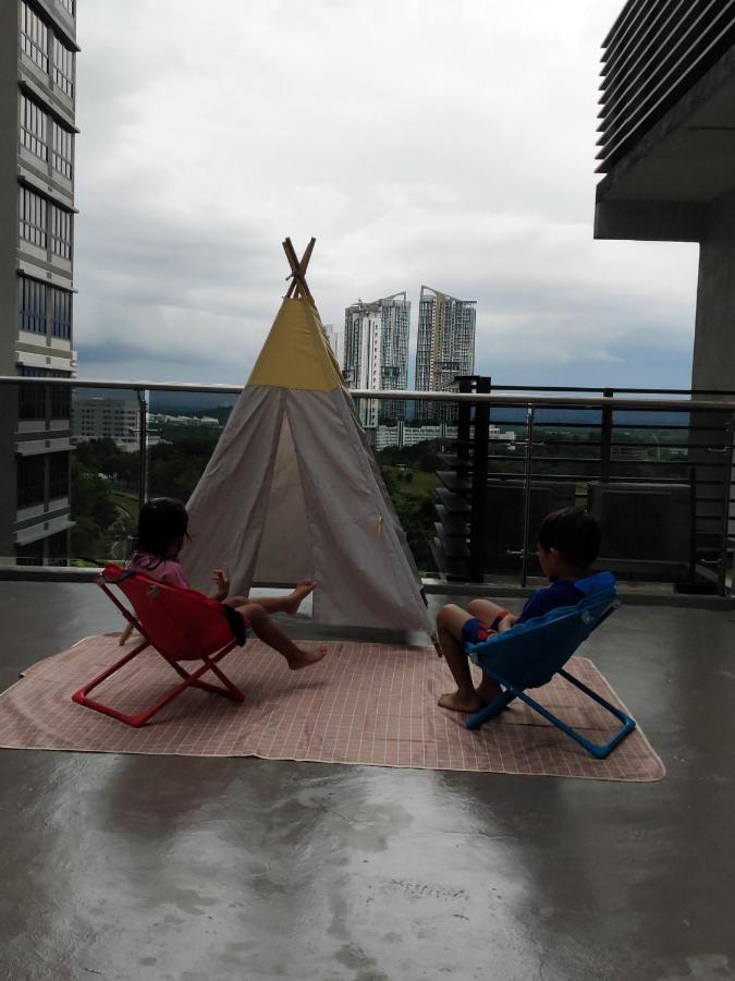 D Bunga مسلم Homestay Pool View Legoland Nusajaya Nusajaya  Dış mekan fotoğraf